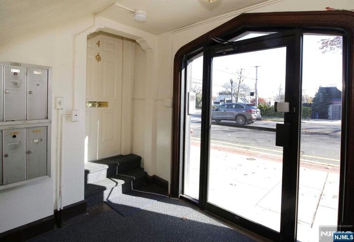Property Photo:  54-56 Oak Street 3  NJ 07450 
