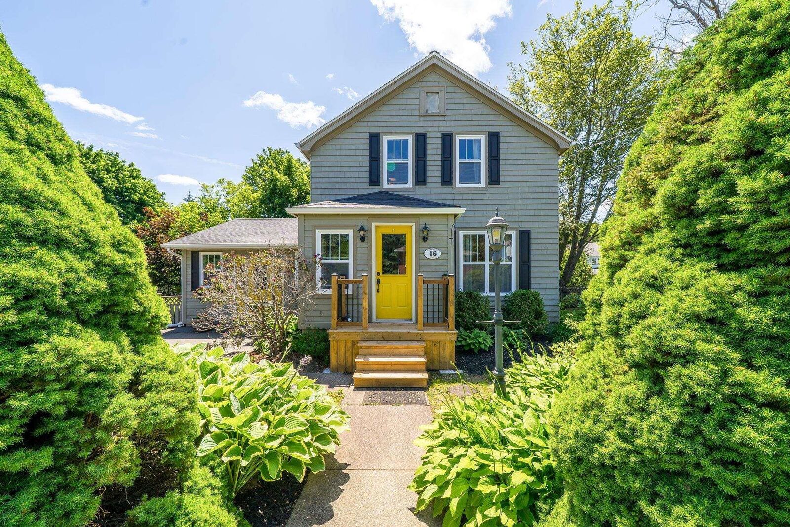 Property Photo:  16 Lawnwood Avenue  NS B3N 1E7 