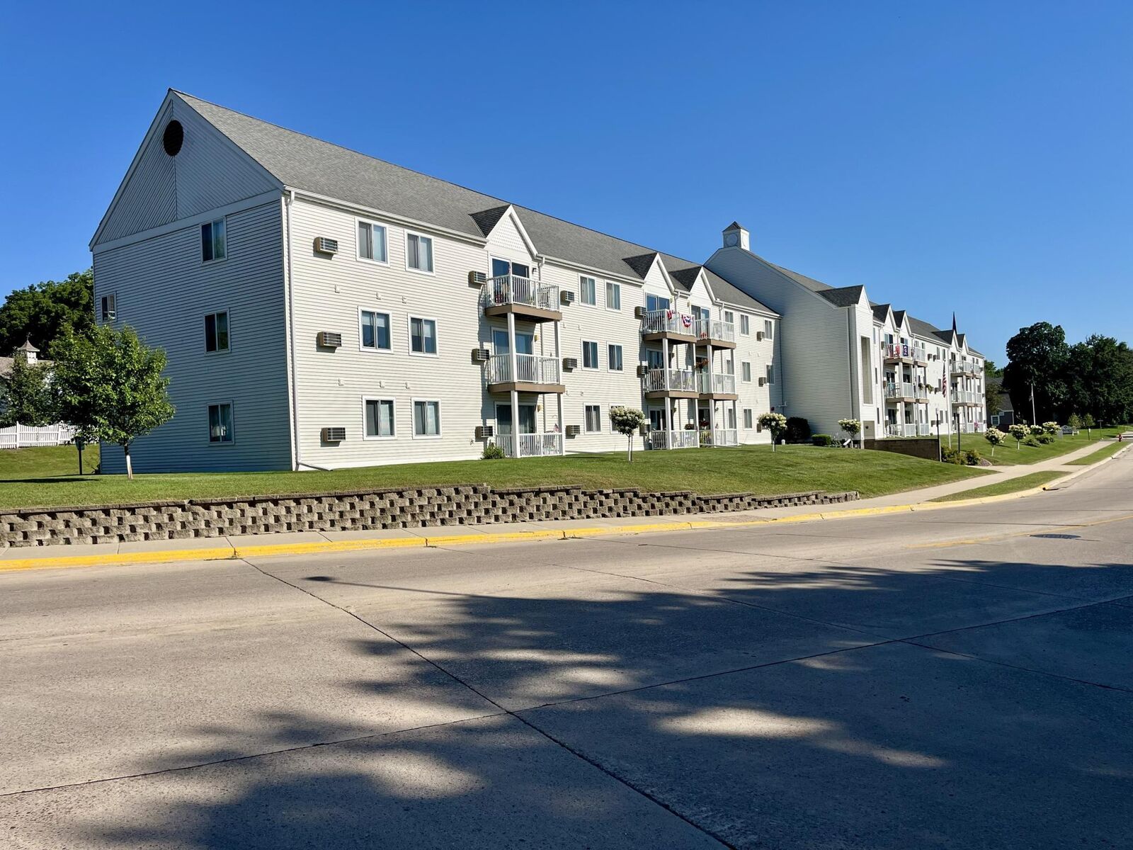 Property Photo:  101 Albion Avenue 301  MN 56031 