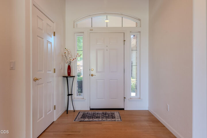 Property Photo: 401 Golf View Drive OR 97504