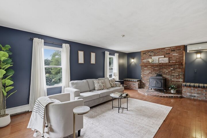 Property Photo:  109 Country Ln  MA 01453 