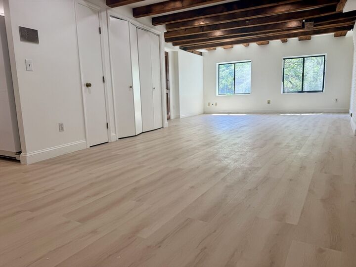 Property Photo: 170 Commercial St 4 MA 02109