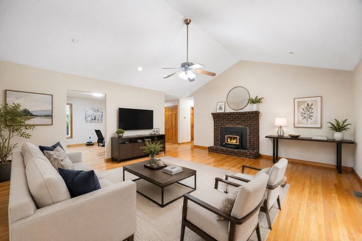 Property Photo: 7 Margaret Dr MA 01095