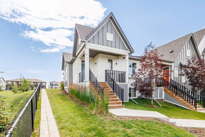 Property Photo:  71 Lucas Street NW 11  AB T3P 1S3 