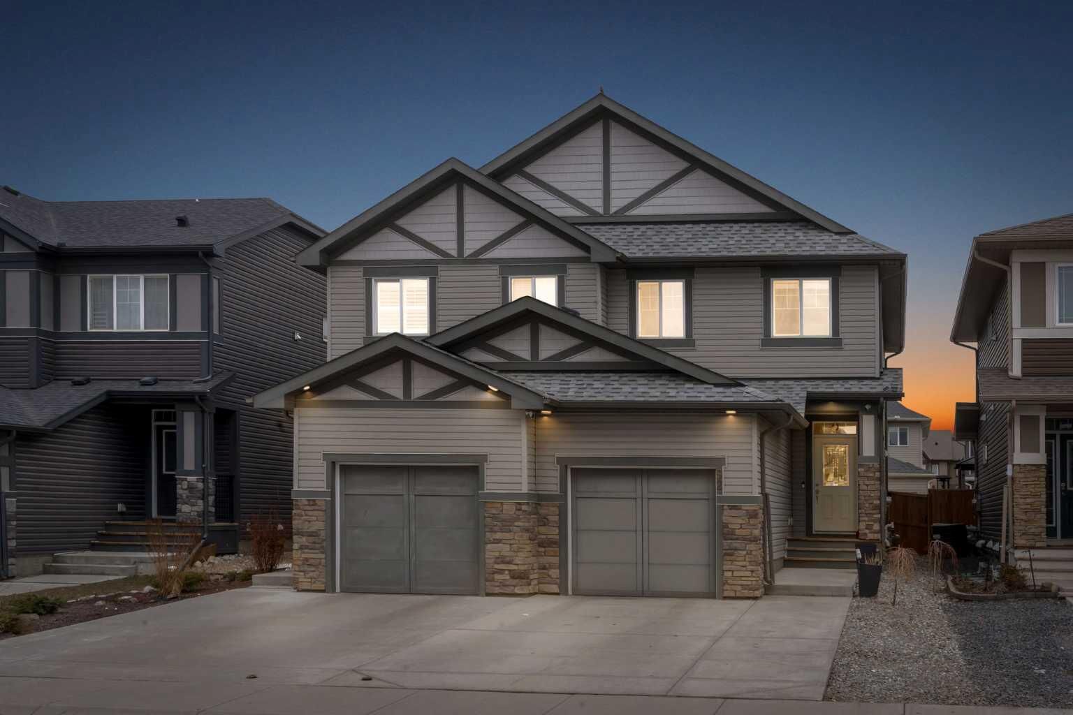 Property Photo: 92 Legacy Glen Street SE AB T2X 3Y7