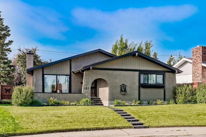 131 Cedarpark Drive SW — photo 1