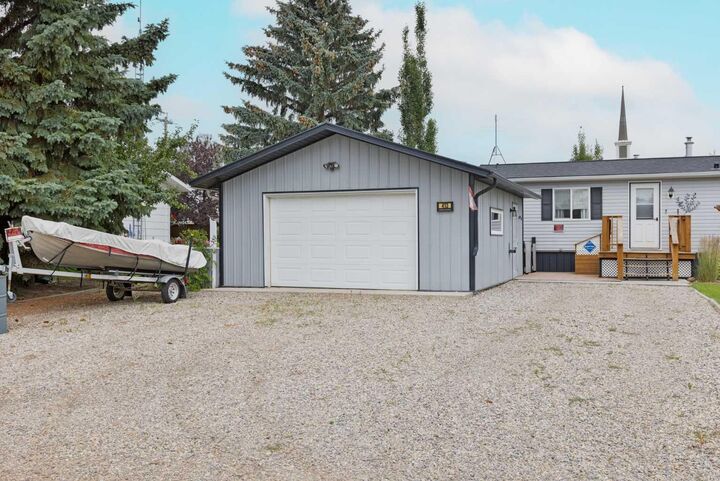 Property Photo: 413 1 Avenue N AB T0L 0R0