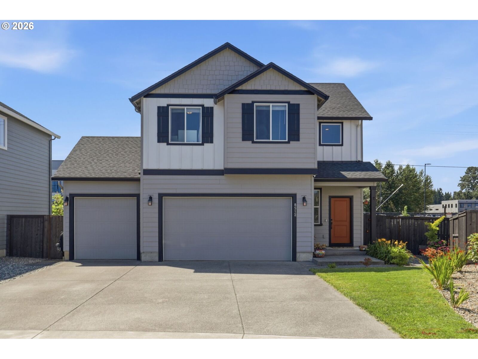 Property Photo: 8512 N 2nd Loop WA 98642