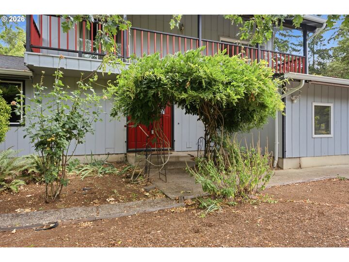Property Photo:  2281 Blackburn St  OR 97405 