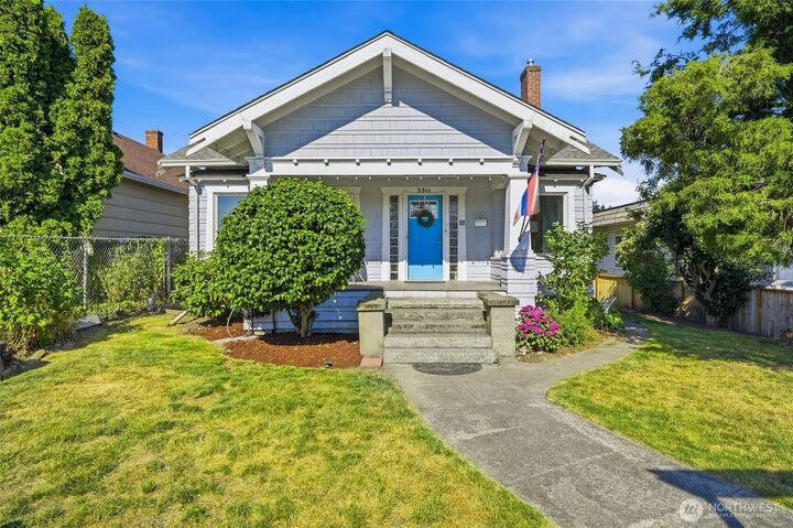 Property Photo:  3516  Hoyt Avenue  WA 98201 
