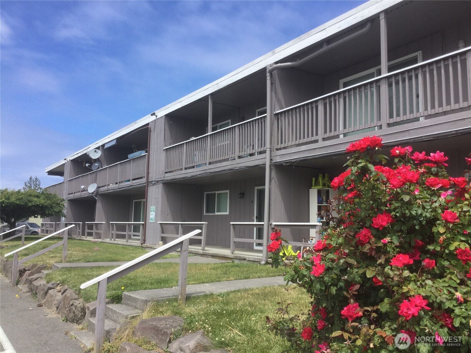 Property Photo:  8415  Park Drive 6  WA 98290 