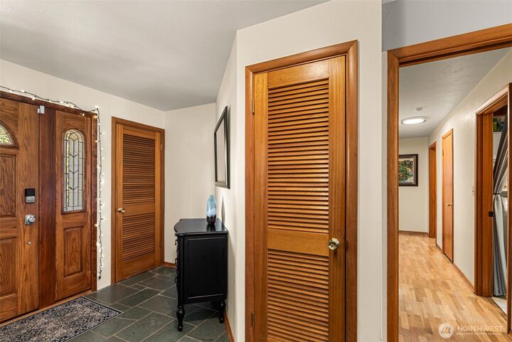 Property Photo: 1677 Eastmont Avenue WA 98802