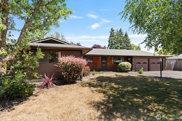 Property Photo: 1306 Greenwood Lane WA 98531