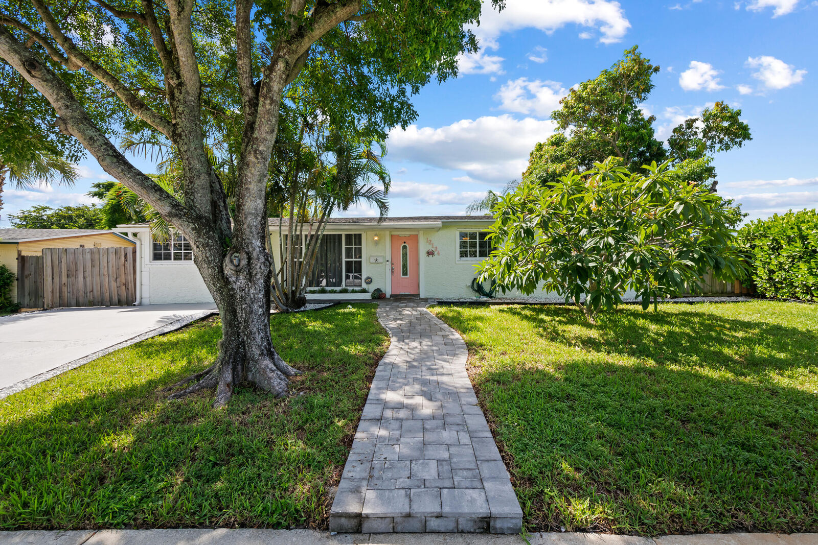 Property Photo:  12104 Hillman Drive  FL 33410 