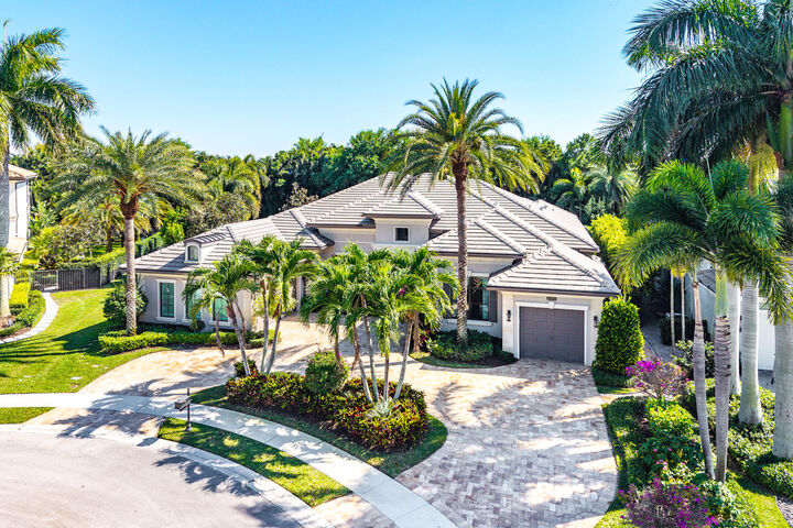 Property Photo: 16882 Crown Bridge Drive FL 33446