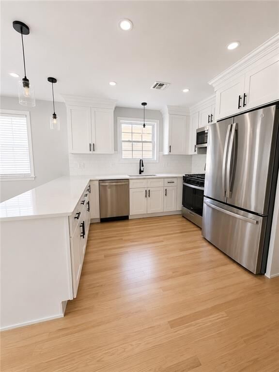 Property Photo:  31 Vandewater Street  RI 02908 