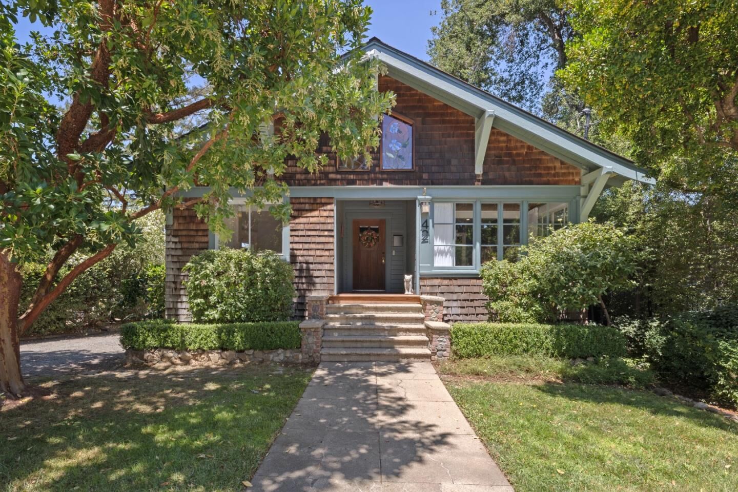 Property Photo: 42 Broadway CA 95030