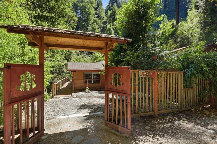 Property Photo: 135 Glen Lomond Lane CA 95005