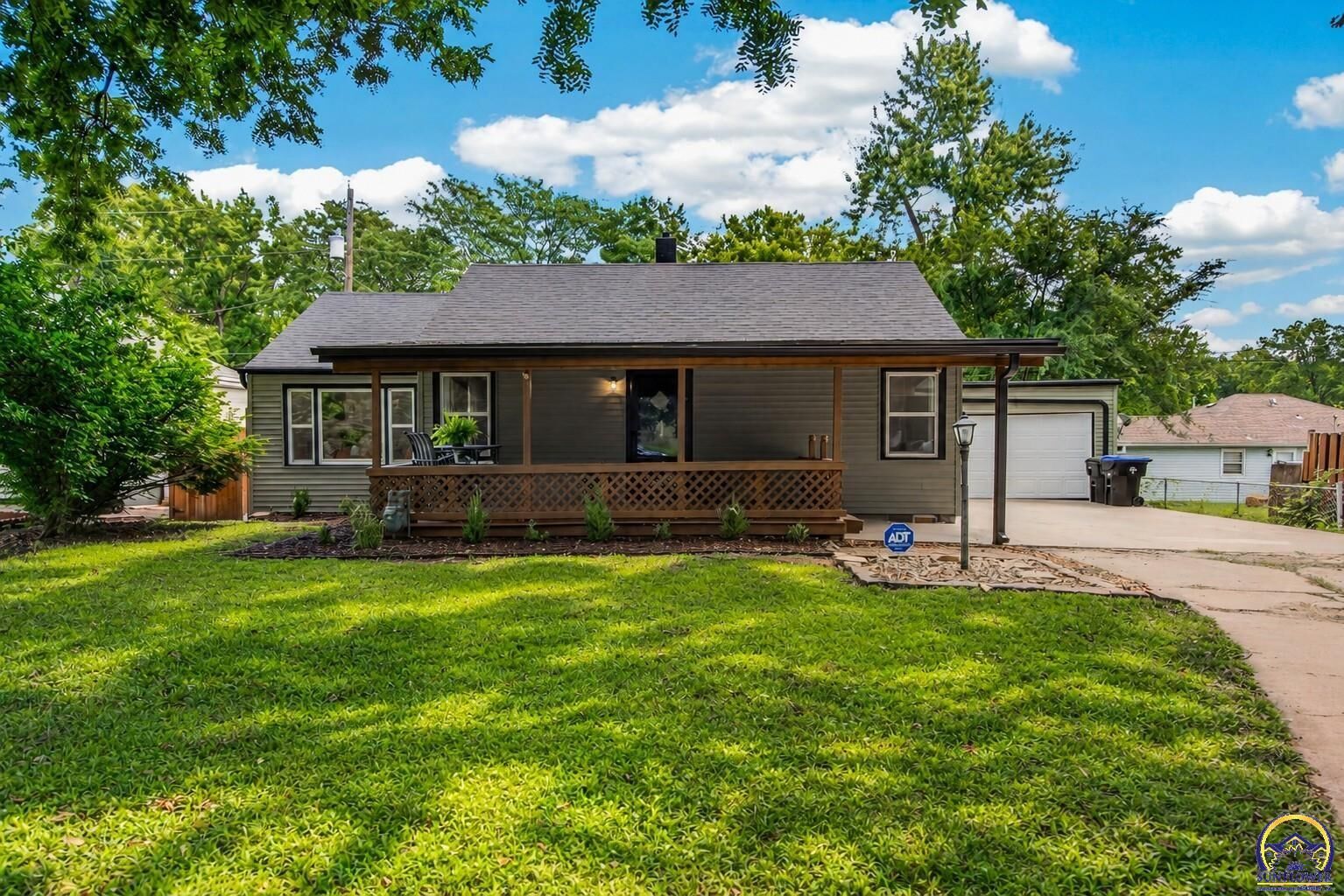 Property Photo:  614 SW Webster Ave  KS 66606 