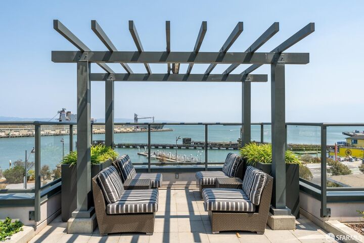 Property Photo:  330 N Mission Bay Boulevard 402  CA 94158 