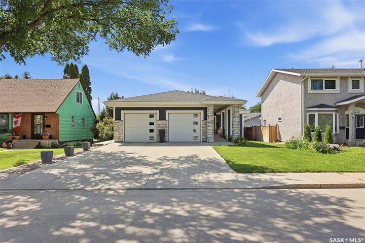 1521 10th Avenue N — photo 1