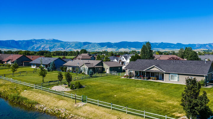 Property Photo:  25 Club House Drive  WY 82801 