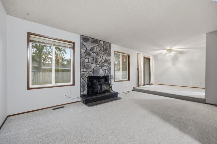 Property Photo:  8530 W Deschutes Ave  WA 99336 