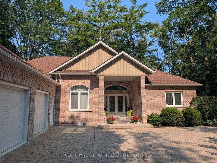 Property Photo:  3925 Algoma Avenue  ON L9S 2M4 
