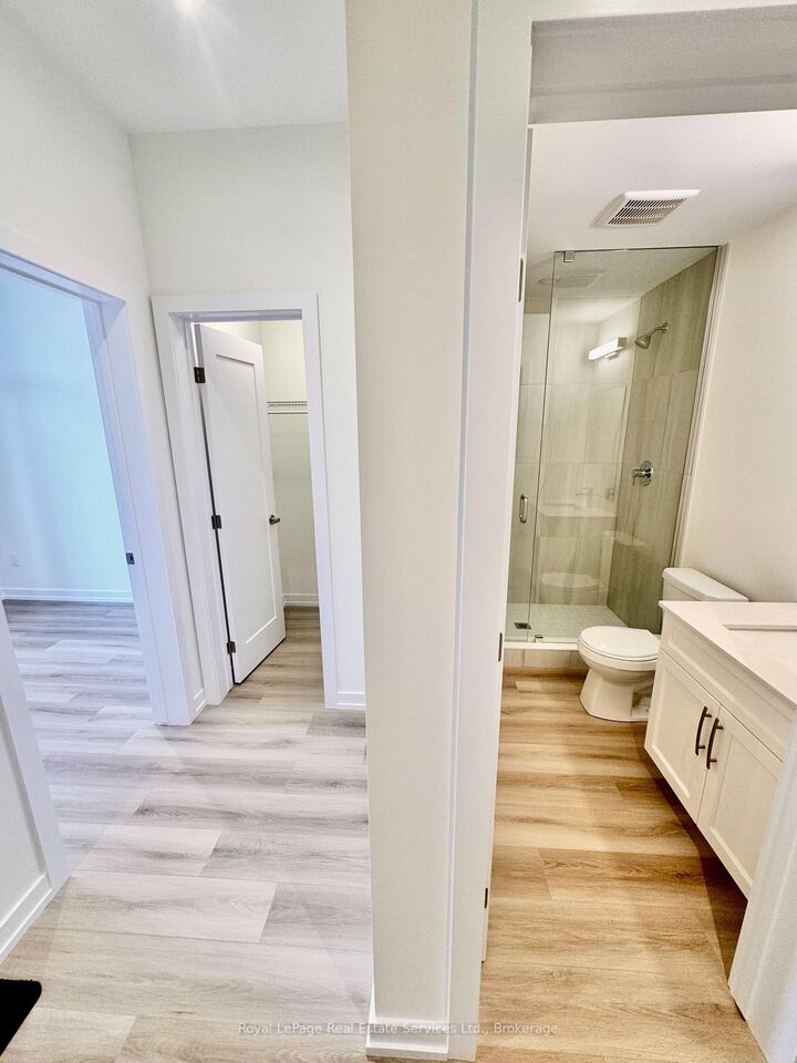 Property Photo: 86 Valley Trail Place ON L8B 2A2