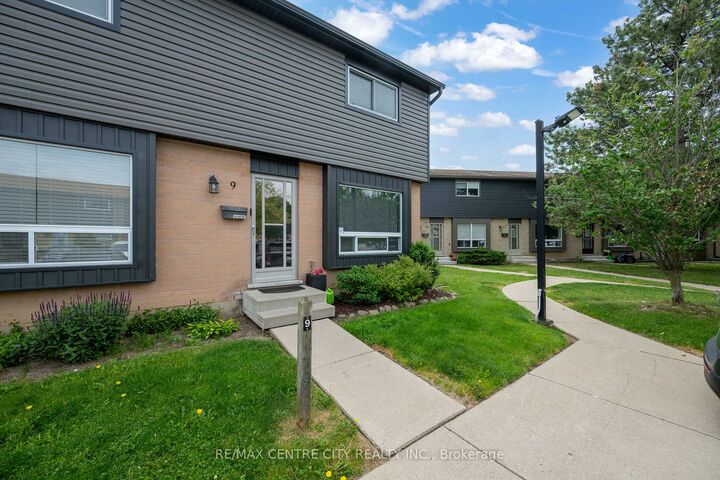 Property Photo: 475 Sandringham Crescent 9 ON N6C 5B9