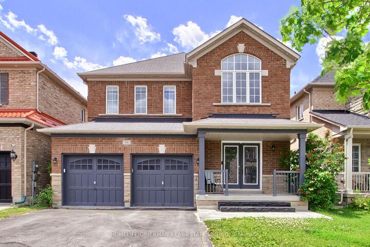 88 Chelsea Crescent — photo 1