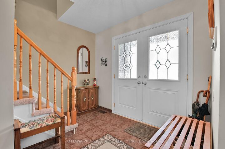 Property Photo:  6268 Steamer Lane  ON K1C 1C9 