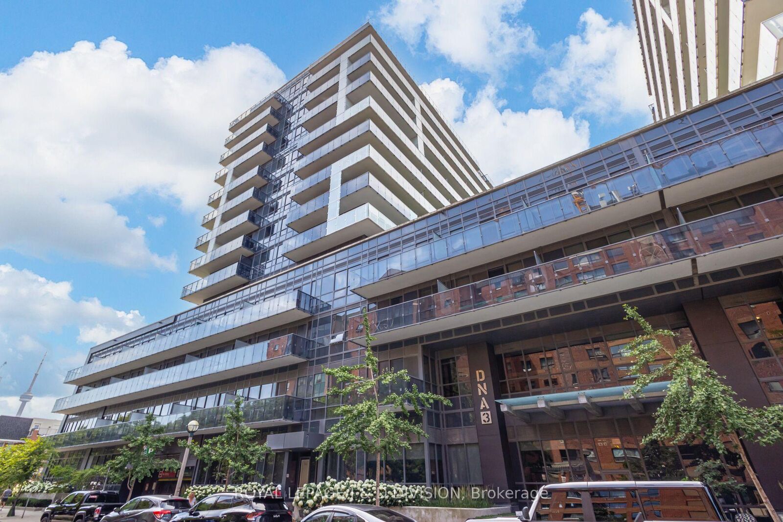 Property Photo:  1030 King Street W 435  ON M6K 1E6 