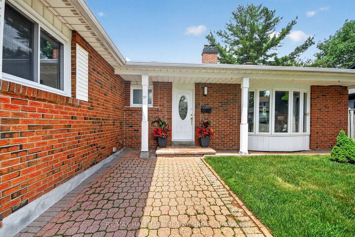 Property Photo: 37 Parkwood Crescent ON K1B 3J5