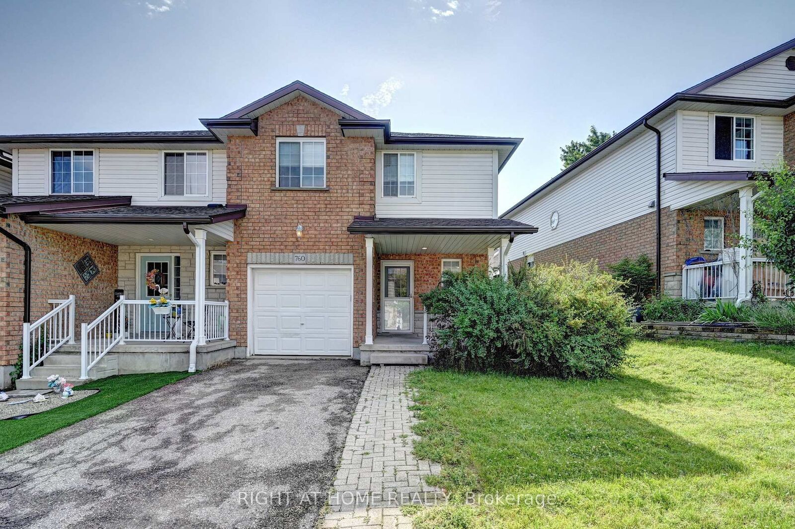 Property Photo: 760 Paris Boulevard ON N2T 2Y1