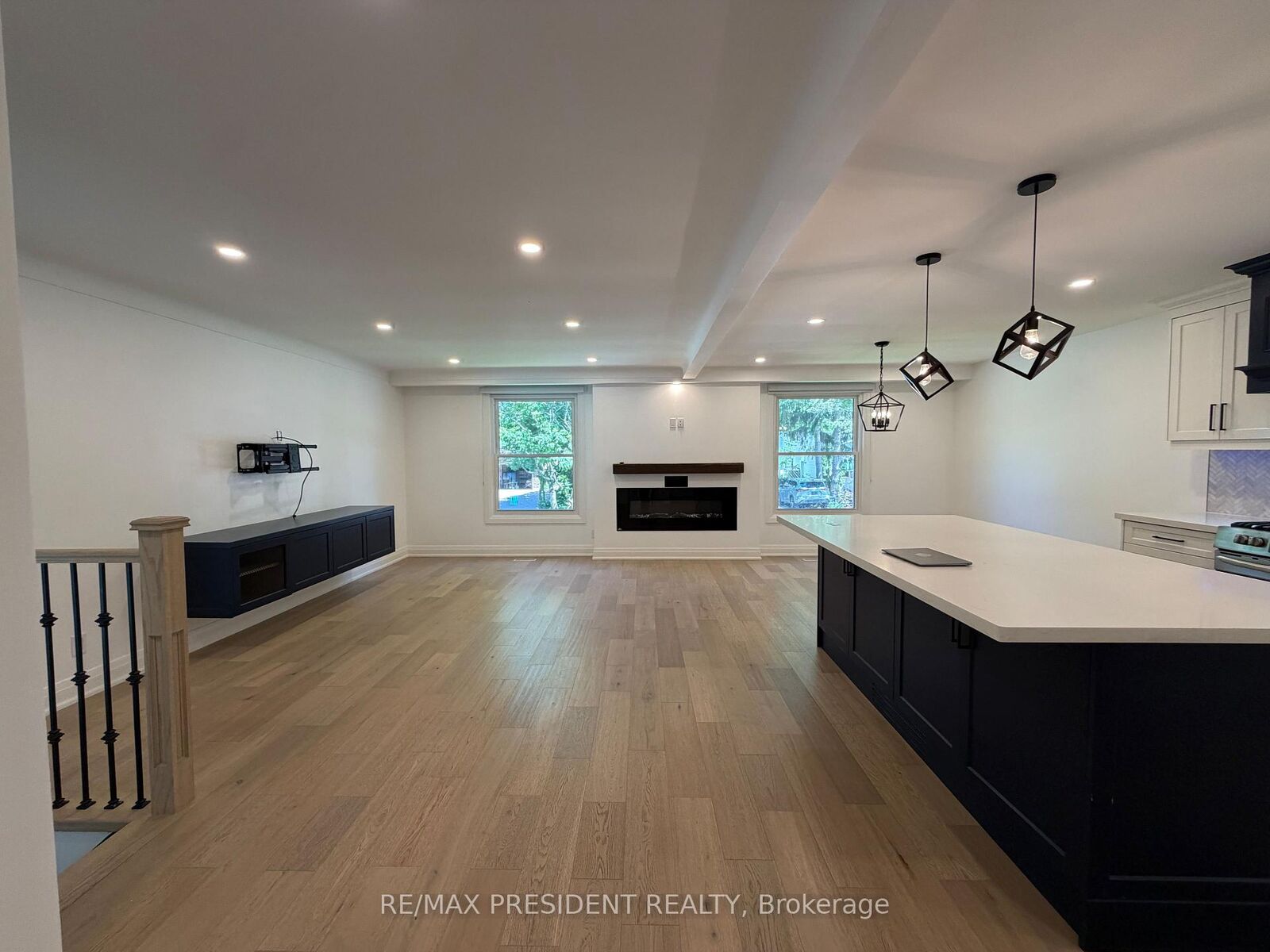 Property Photo:  45 Royal Oak Drive  ON L2N 6K4 