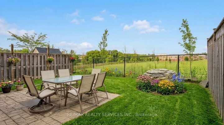 Property Photo:  48 Fletcher Circle  ON N3C 0B5 