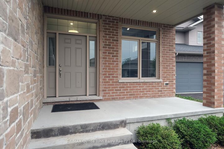 Property Photo: 22 Granby Court ON K8N 0G6