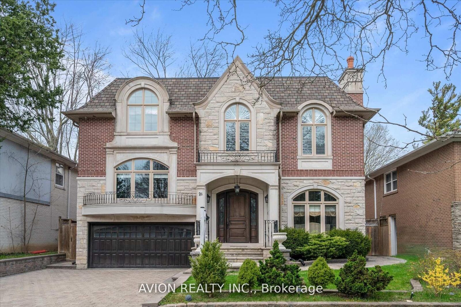 Property Photo: 26 Danville Drive ON M2P 1J1
