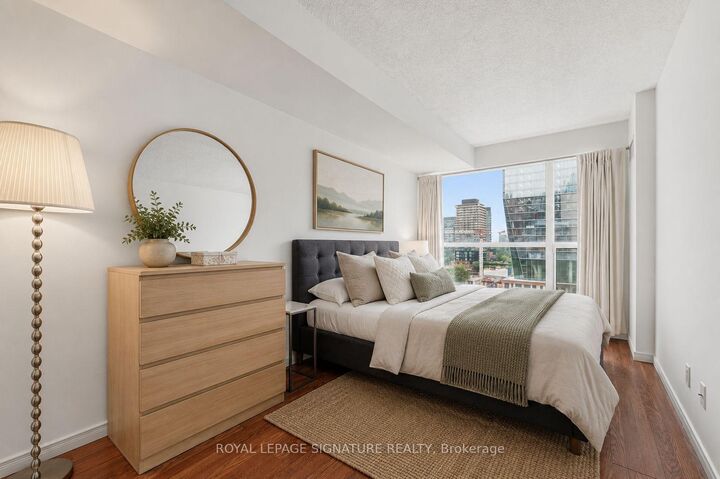 230 King Street E 1223 — photo 1