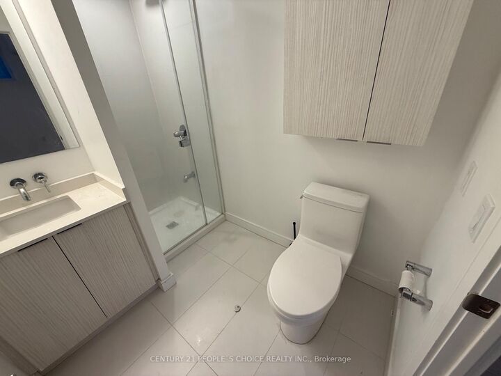 Photo de la propriété:  180 Clonmore Drive S 8 Blk F  ON M1N 1Y1 