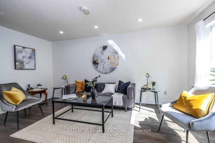 Property Photo: 43 Waterton Crescent ON L4B 4L2