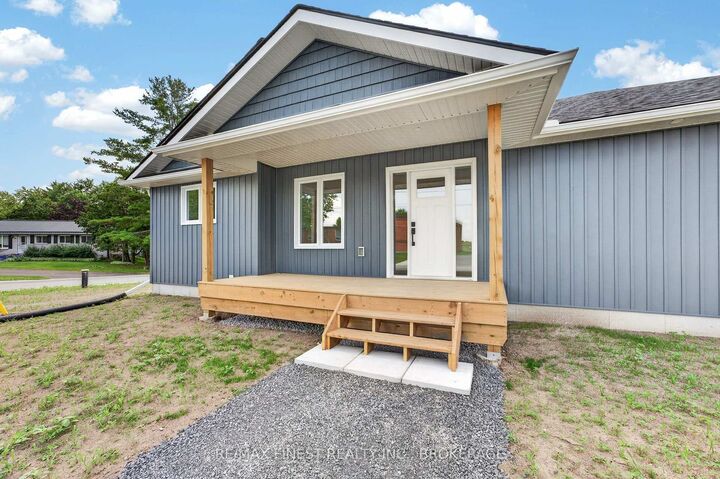Property Photo:  37 East Street  ON K0K 2M0 