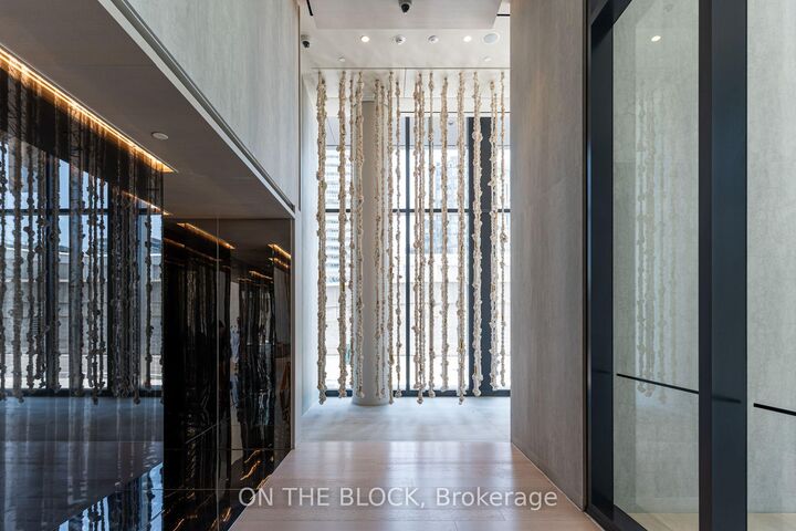 Property Photo: 138 Downes Street 2801 ON M5E 0E4