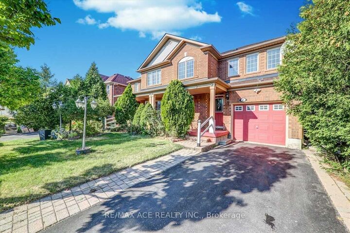 Property Photo: 35 Pitchpine Drive ON M1X 1Y1