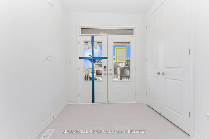 Property Photo: 54 Gretzky Avenue ON L9J 1A8