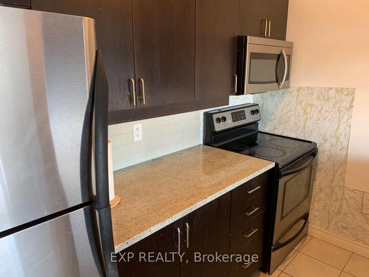 Property Photo:  70 Town Centre Court 1402  ON M1P 0B2 