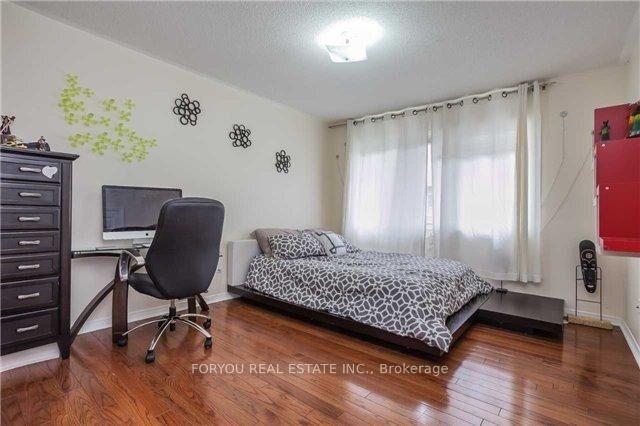 Photo de la propriété: 29 Rosebank Drive 903 ON M1B 5Y7