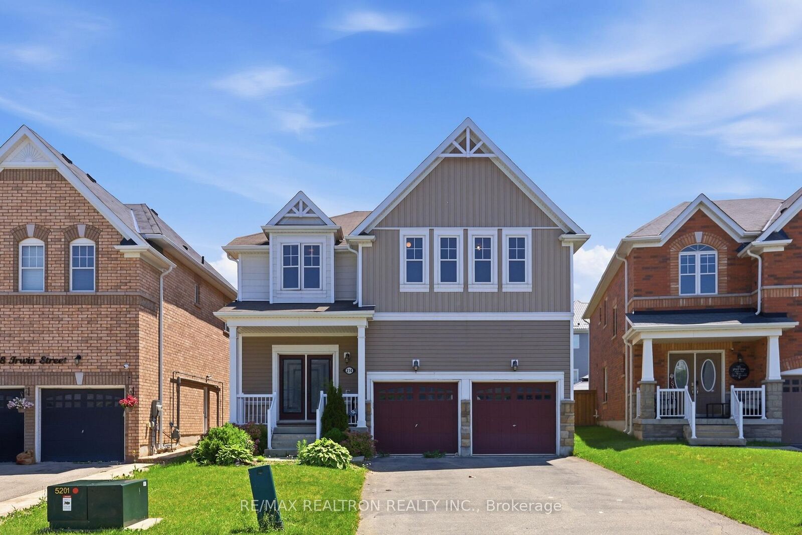 Property Photo:  214 Irwin Street  ON L9V 2S1 
