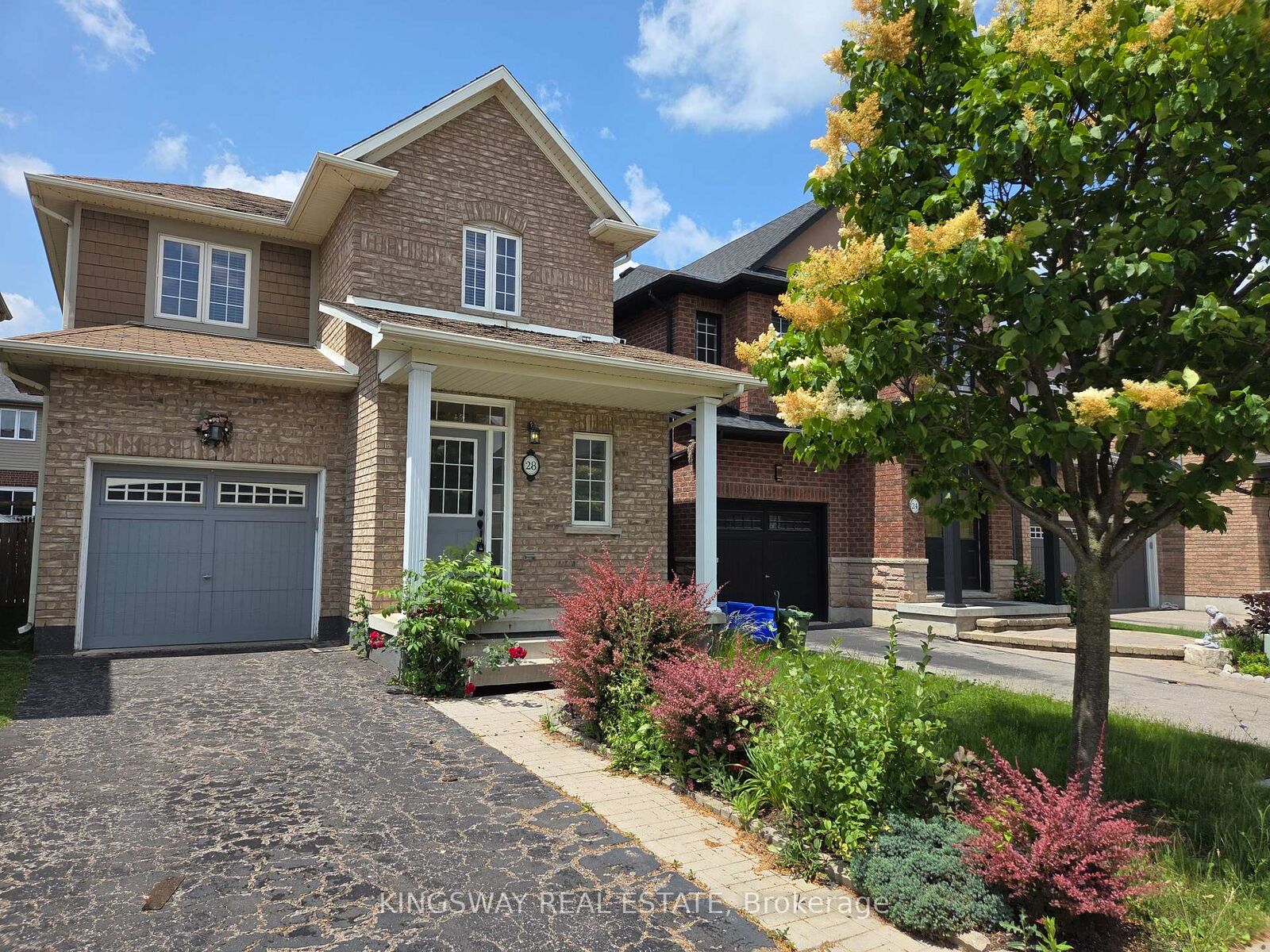 Property Photo:  28 Tidemore Heights  ON L8E 0B7 